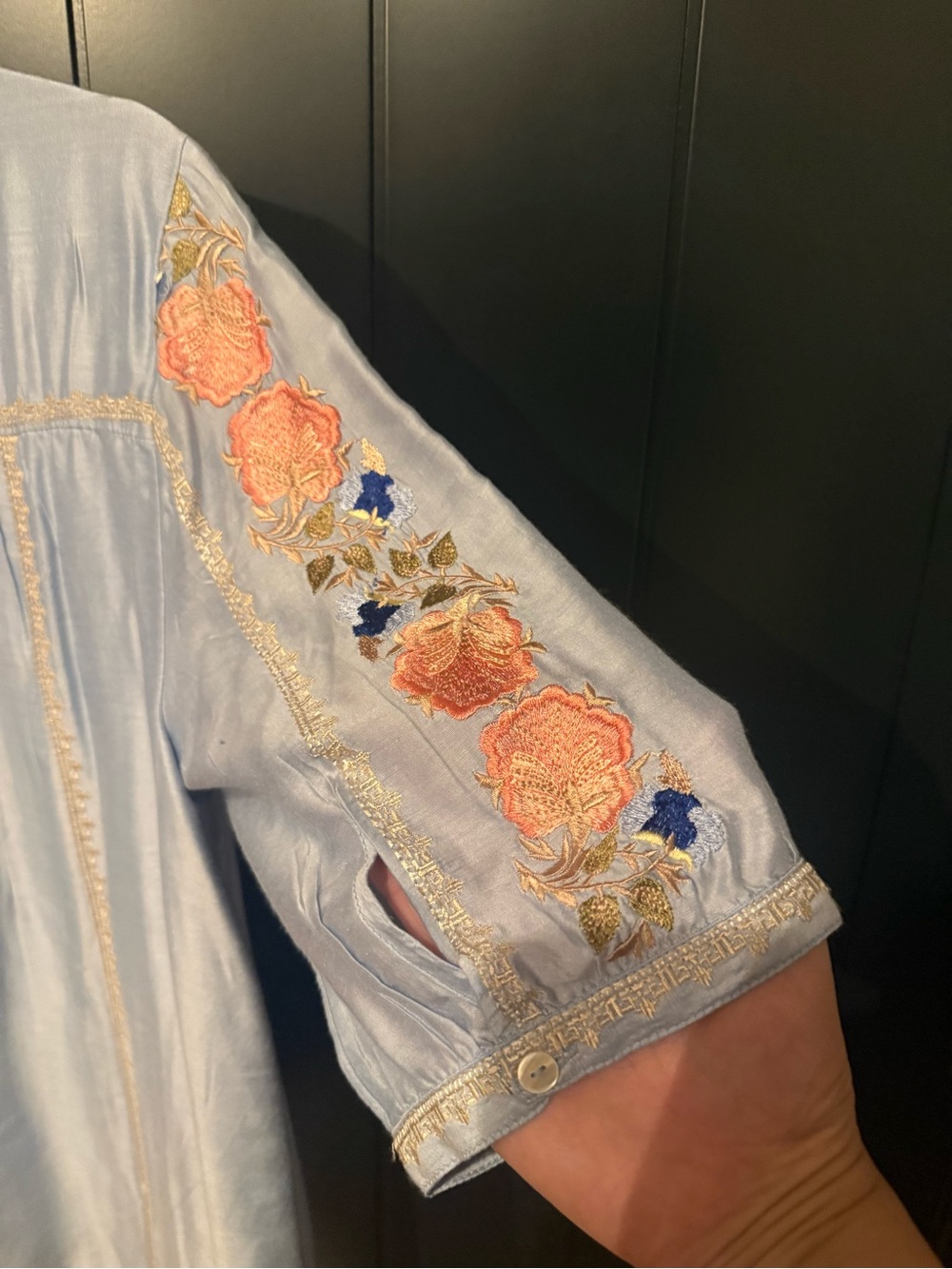 🪷 Sundance Women’s Silk-Blend Light Blue Embroidered Floral Peasant Top - Picture 11 of 13